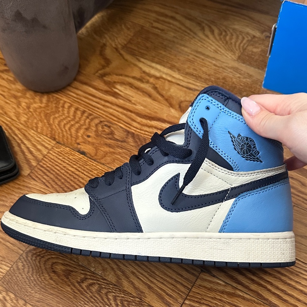 Air Jordan High-Top Sneakers in Blue and Cream (gs) Kids size 6.5 - Women’s 8